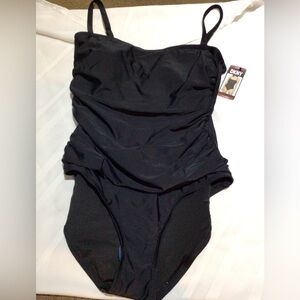 Woman’s DKNY swimsuit size xl